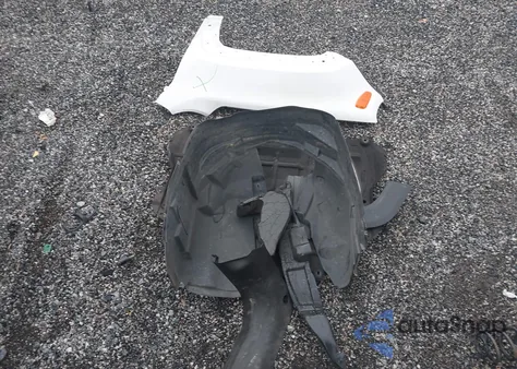 2023 Jeep Renegade Latitude 4X4 z USA, uszkodzony, nr VIN ZACNJDB11PPP69320